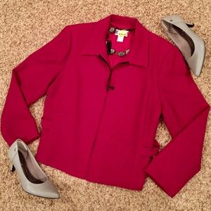 ❣️Host Pick❣️ moving to my Mom's closet!