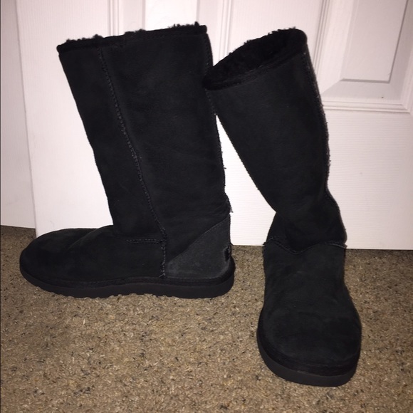 Black UGGS