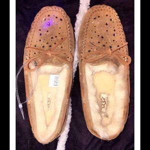 ugg dakota floral grunge womens chestnut ugg dakota floral grunge womens chestnut
