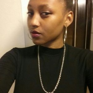 Meet your Posher, Chrissi