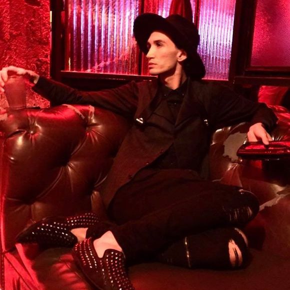 Meet your Posher, Alexander - Picture 1 of 1