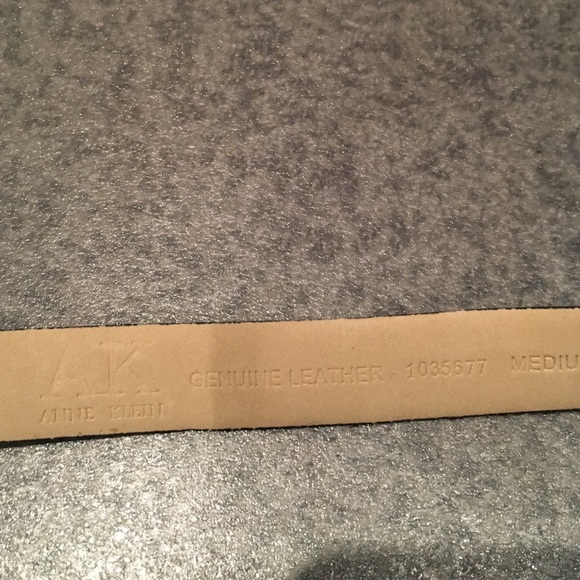 Anne Klein brown leather belt - Picture 4 of 8