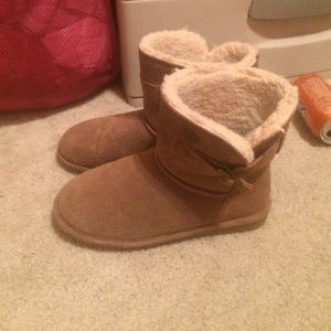 Bear paw boots