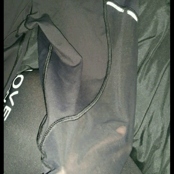 Lululemon capri - Picture 3 of 3