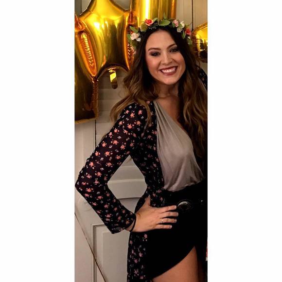 Meet your Posher, Katy - Picture 1 of 1