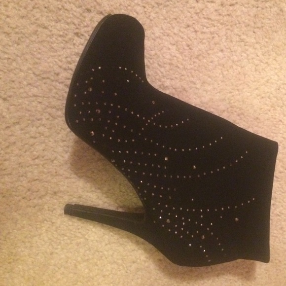 Madeline girl heels