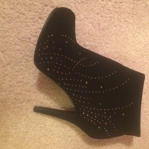 Madeline girl heels