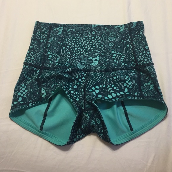 Lululemon Wunder Short