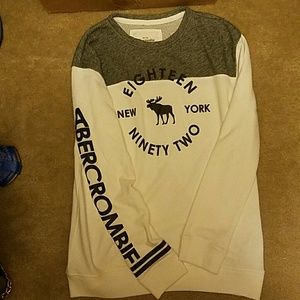 Abercrombie and Fitch women sweater