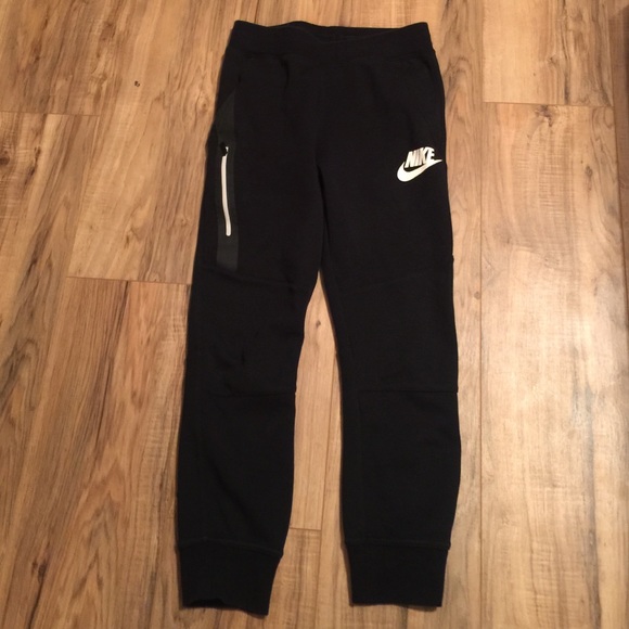 Girls Nike joggers