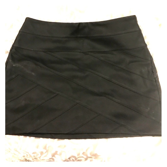 NWOT pleather skirt.