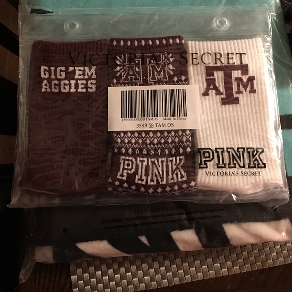 BNWT PINK Victoria's Secret Texas A&M socks