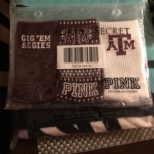 BNWT PINK Victoria's Secret Texas A&M socks