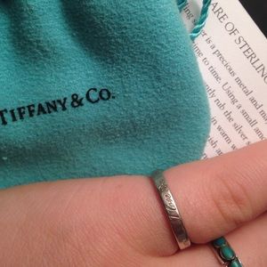Tiffany Notes ® "I love you" ring