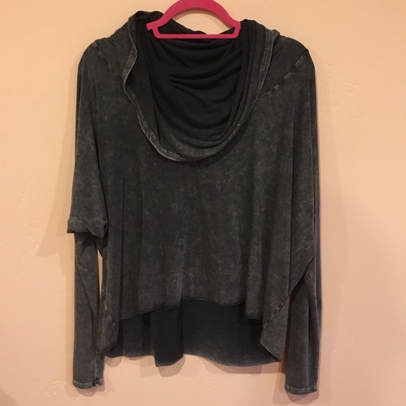 Cowl neck bat wing top