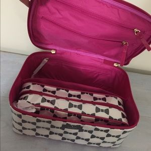 🎁 HOLIDAY SALE 🎁BRAND NEW Kate Spade Make Up Bag