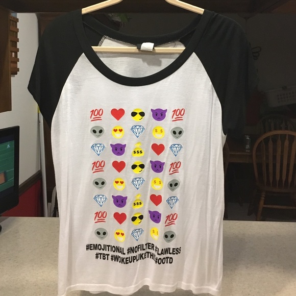 Rue21 Tops - Cute emoji top from Rue 21