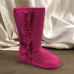 Girls boots. Never worn. Size 13. Hot pink.