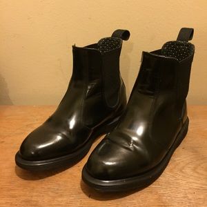 Dr Martens Flora Boots