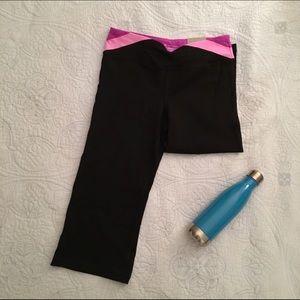Pink & Black exercise capris leggings