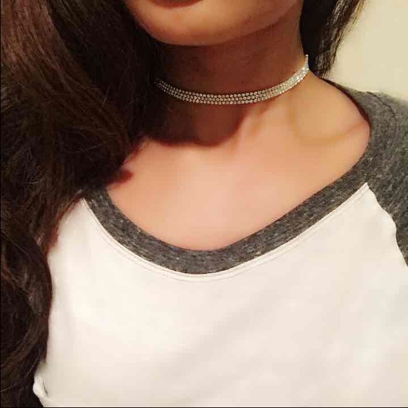 Multilayer rhinestone choker