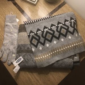 Old Navy Scarf & Gloves