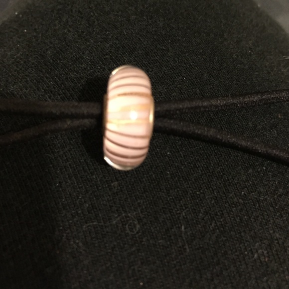 Troll glass bead