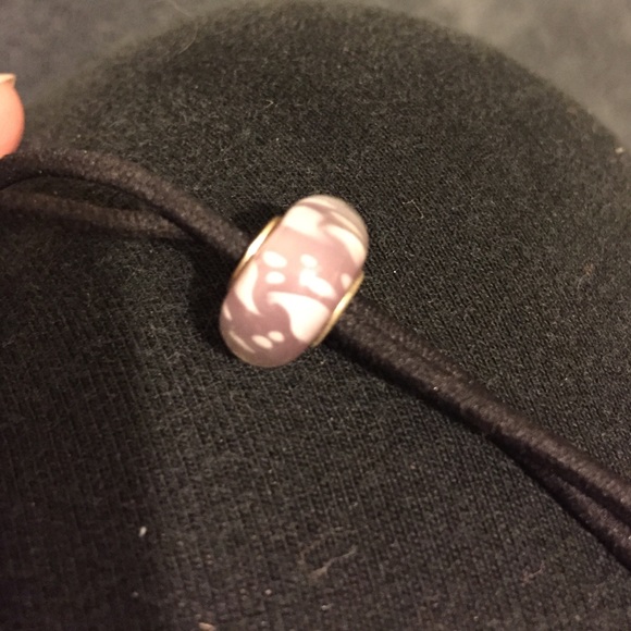 Troll glass bead