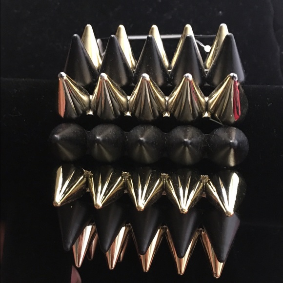 Rockstar Ready Bracelet ! - Picture 1 of 3