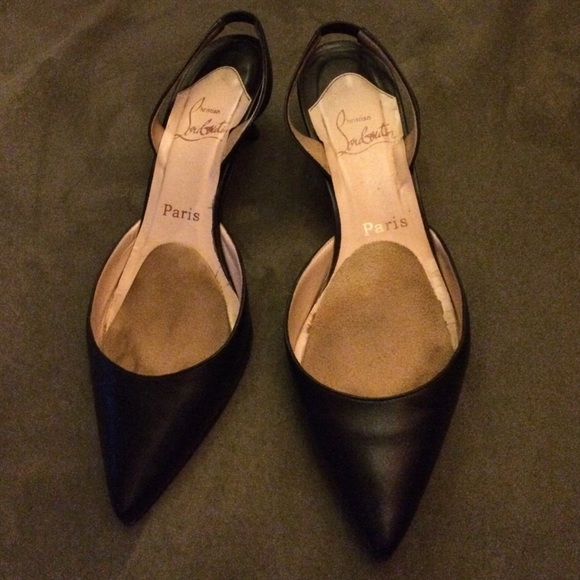 Louboutin. Buy from another posher.
