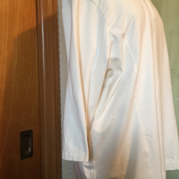 D & Co. Essentials V Neck 3/4 Long Sleeves Top - Picture 6 of 8