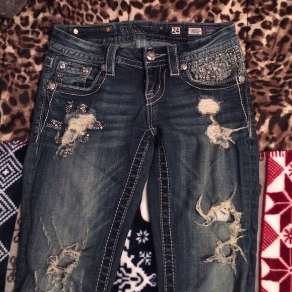 SOLD LOCALLY - Picture 2 of 4