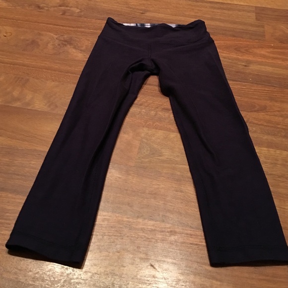 Lululemon  denim deep indigo Wunder under crop 2