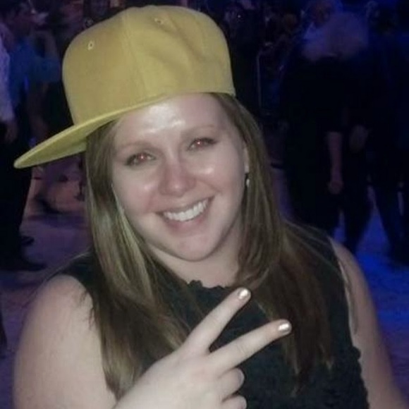 Meet your Posher, Jessica - Picture 1 of 1