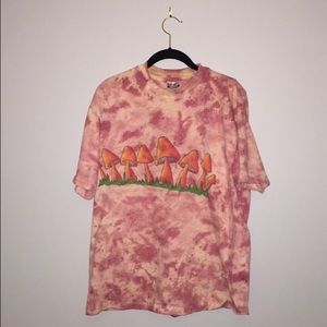 Vintage psychedelic tie dye mushroom tee