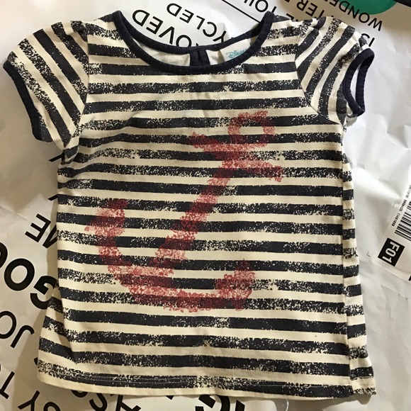 Disney T - Picture 2 of 4