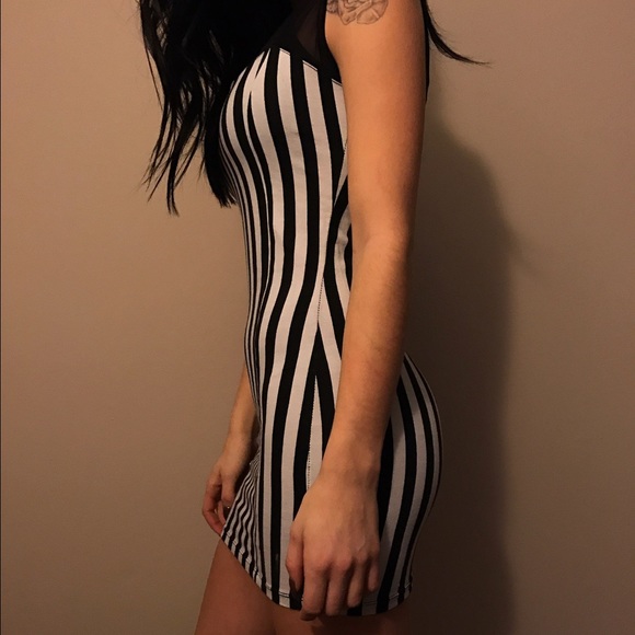 Forever 21 Bodycon Striped Dress - Picture 2 of 4