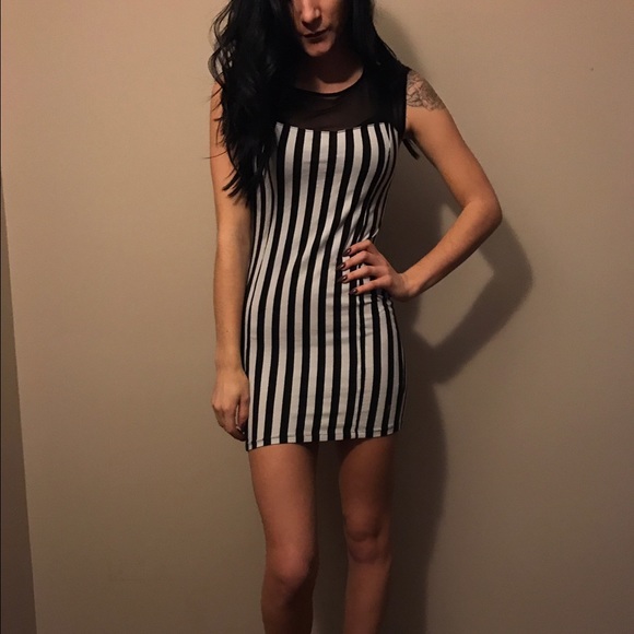 Forever 21 Bodycon Striped Dress - Picture 3 of 4