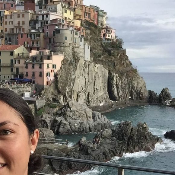 Meet your Posher, Jess - Picture 1 of 1