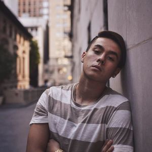 Meet your Posher, Dennis