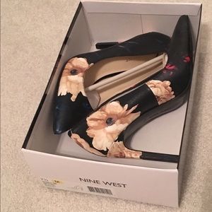 Nine West floral print pumps- new!