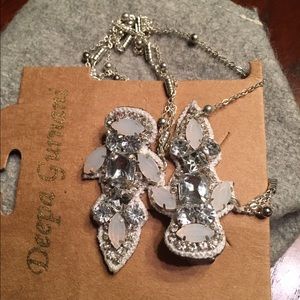 Anthro hair clips by Deepa Gurnani NWT bridal halo