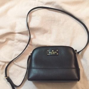 Black Kate Spade Cedar Street Maise Crossbody