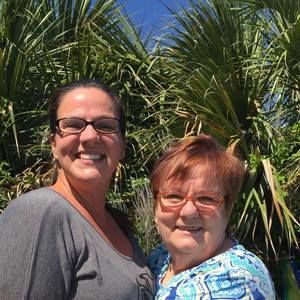 Meet your Posher, Gloria