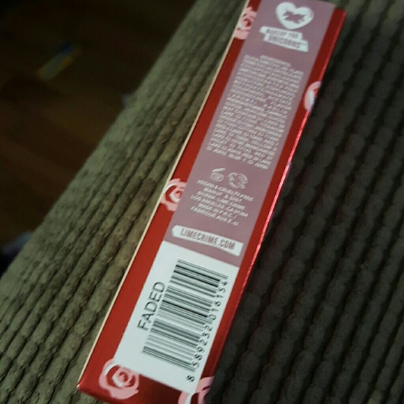 Colors limed crimed Lip Gloss Velvety Matte Liquid - Picture 4 of 4