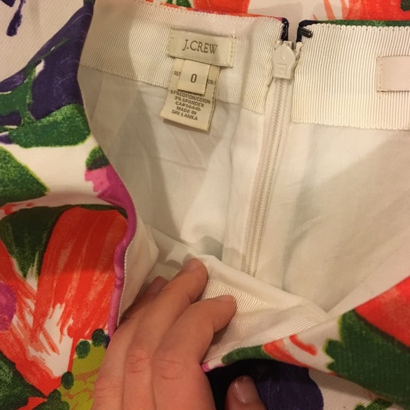 ❌SOLD!❌J.Crew/No 2 pencil skirt in garden floral - Picture 4 of 4