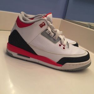 Retro 3 size 7Y