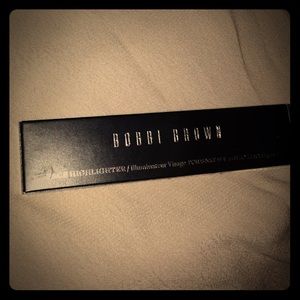 NIB Bobby Brown highlighter