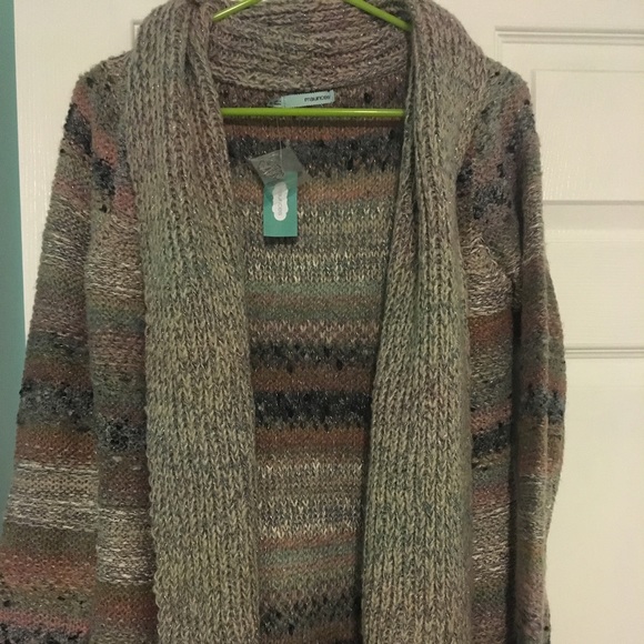 Comfy and trendy oversized sweater from Maurice's.