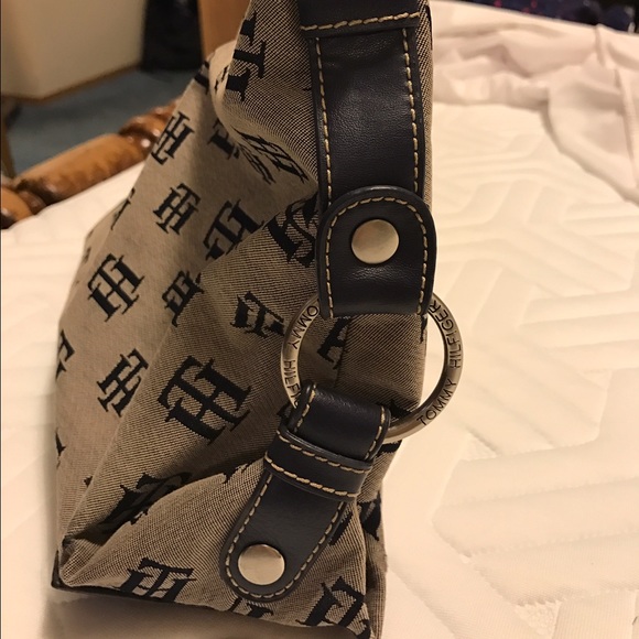 Tommy Hilfiger vintage purse - Picture 2 of 3